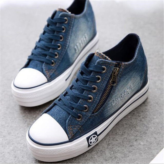 Women Sneaker